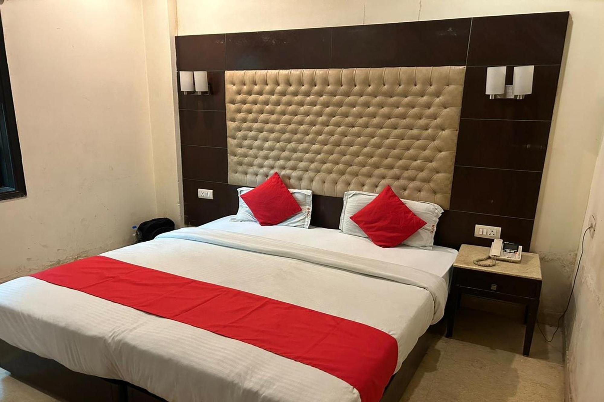 The Metropolis Guest House Near Rk Ashram Metro Station New Delhi Exterior photo