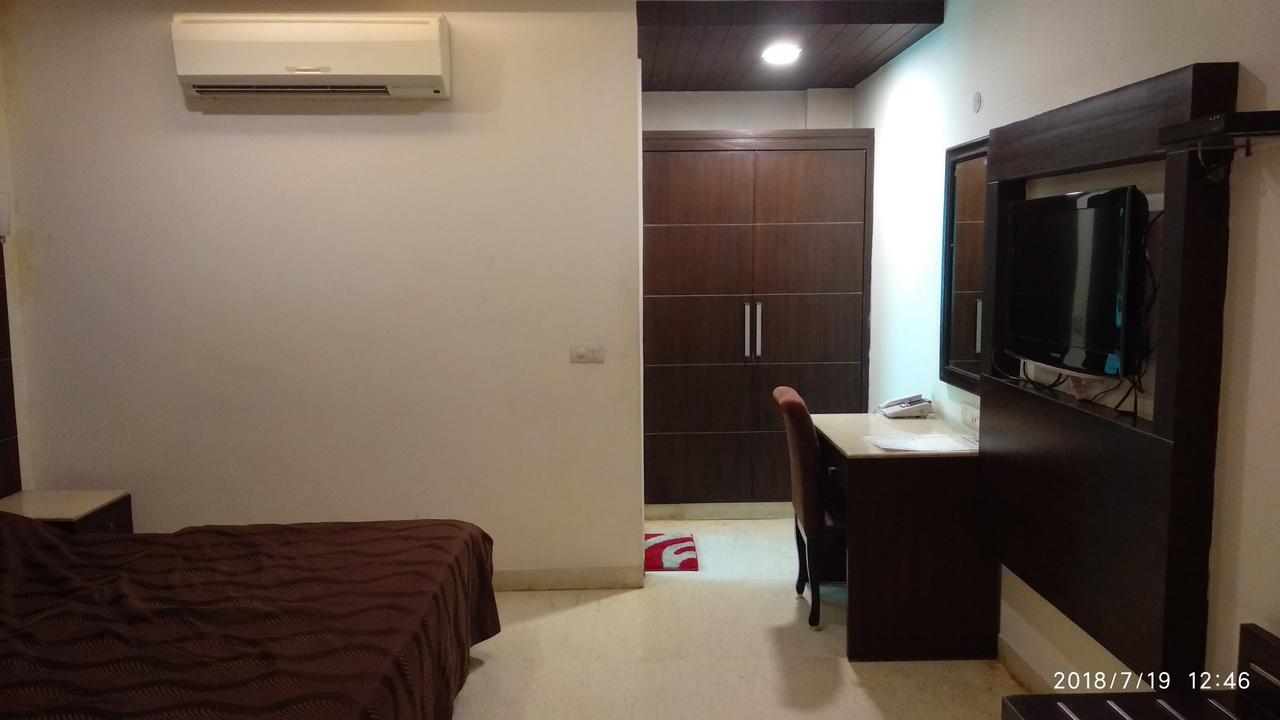 The Metropolis Guest House Near Rk Ashram Metro Station New Delhi Exterior photo